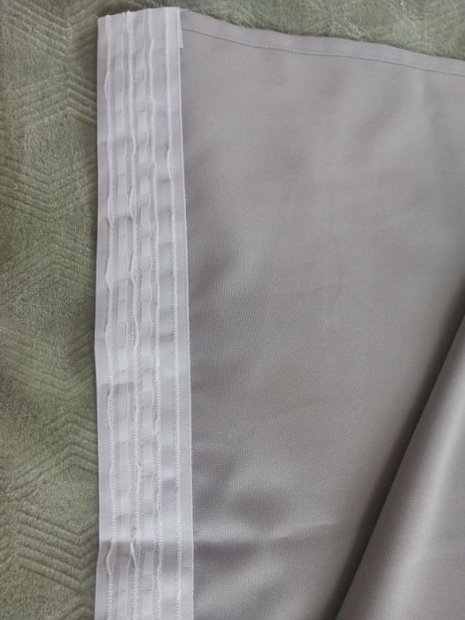 Продам шторы 2,5 на 1,4 м