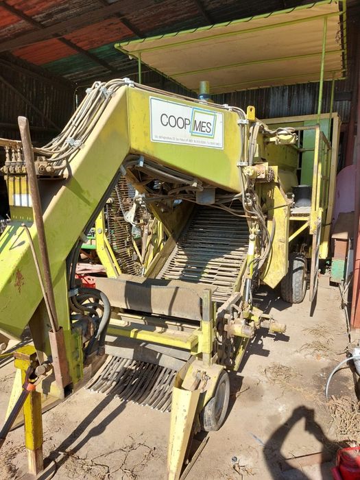 Kombajn  COOPMES  do zbioru pomidorów
