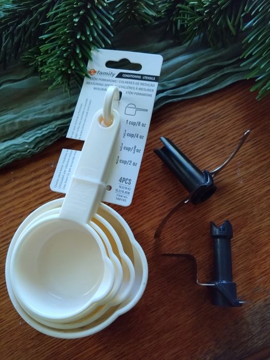 Końcówki do blendera i miarki kuchenne gratis