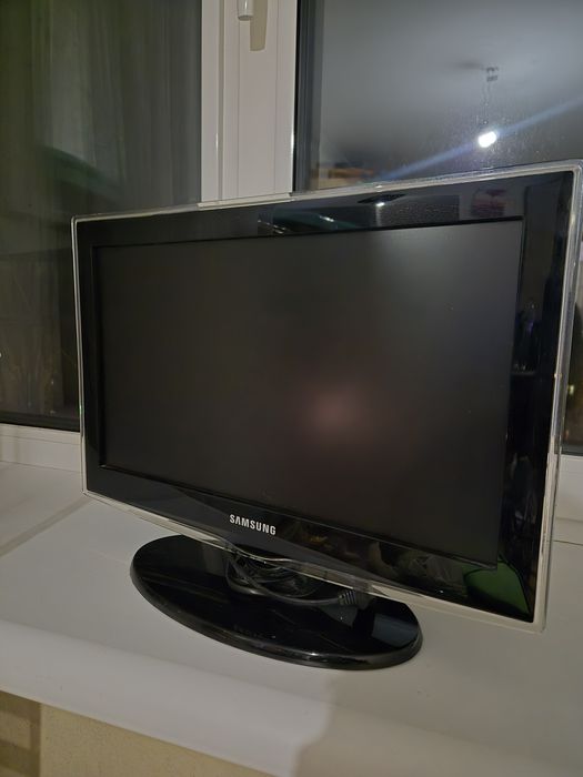 Телевізор самсунг LE19D451G3W