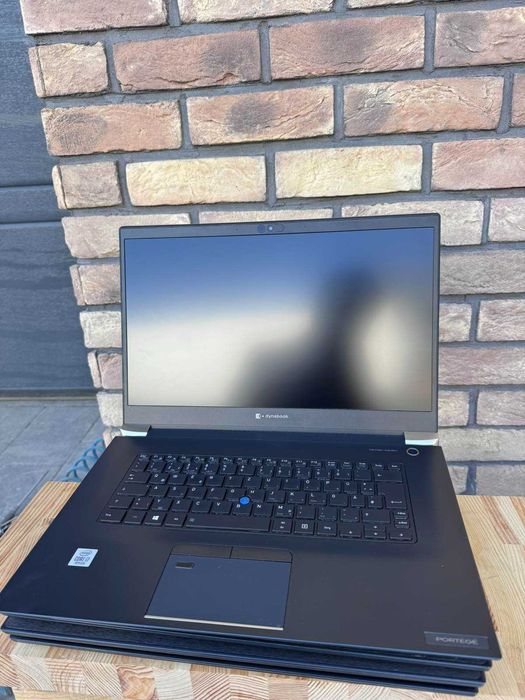 Ультрабук для роботи Toshiba X50-G/модем/Type-c/офіс,навчання/15.6"