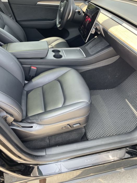 Продам Tesla Y 2022