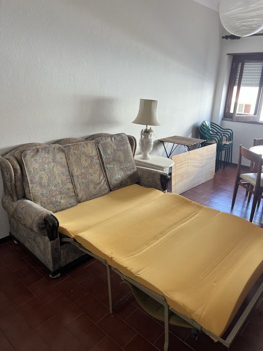 Sofá cama três lugares