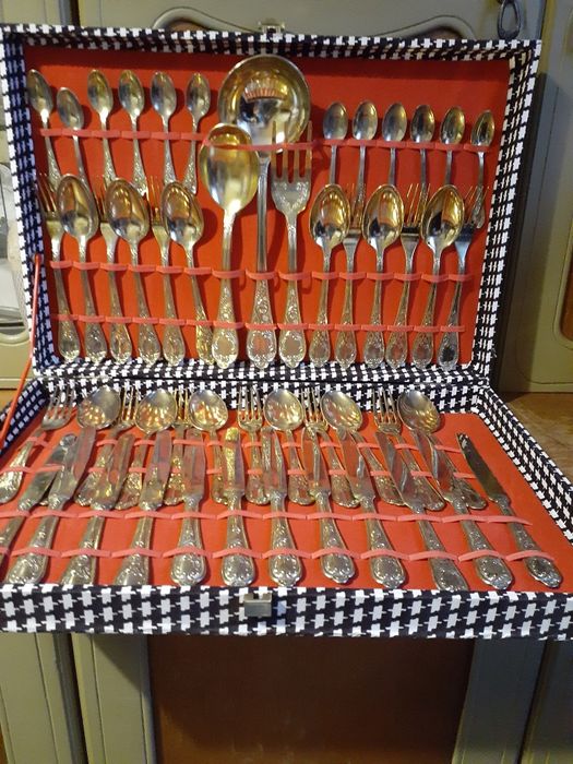 Столовые приборы подарочный набор