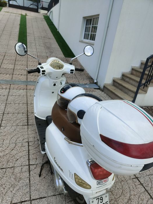 Scooter 125cc "réplica de vespa"