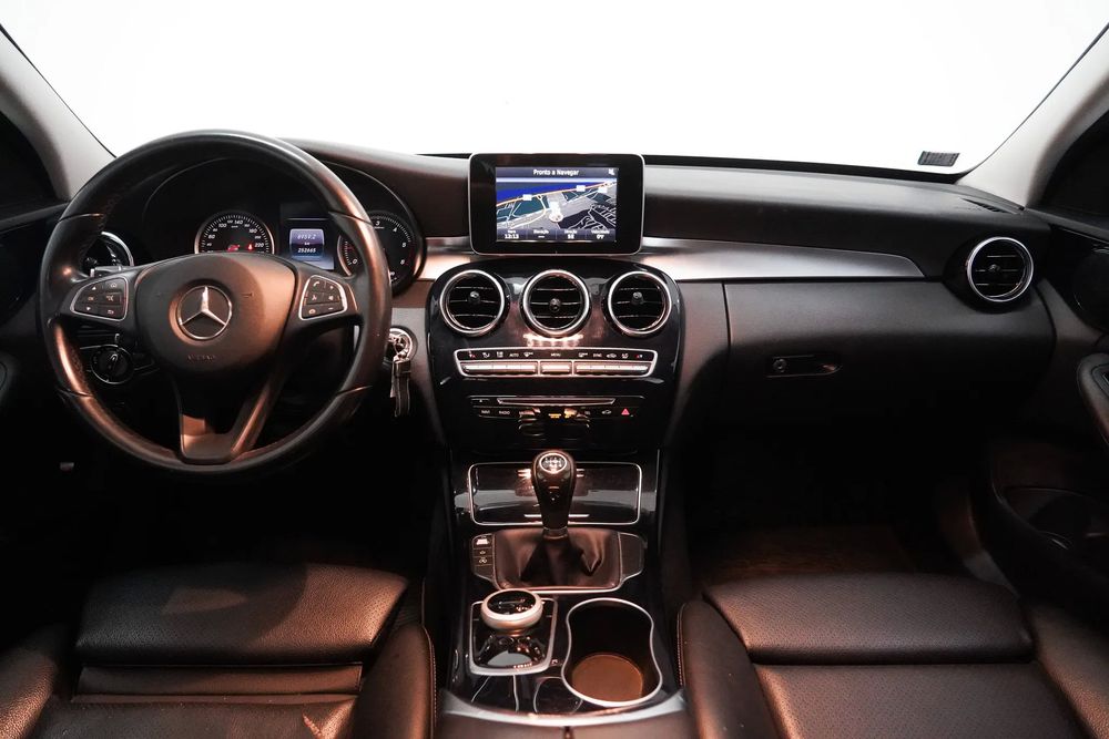 Mercedes-Benz C 220 — fotografia 5