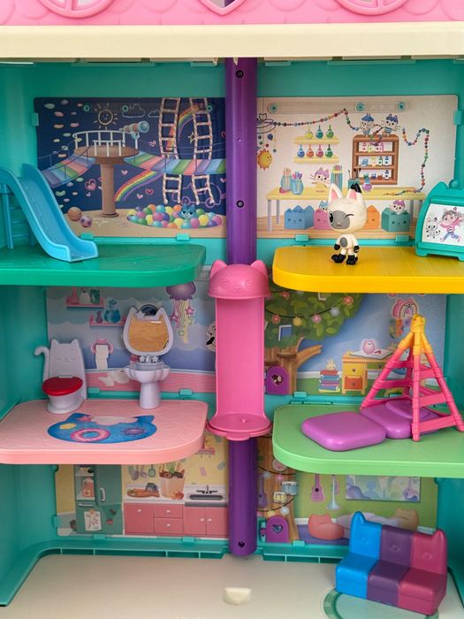 Casa da Gabby com 4 compartimentos extra