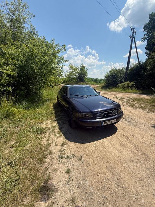 Продам Audi A8 D2
