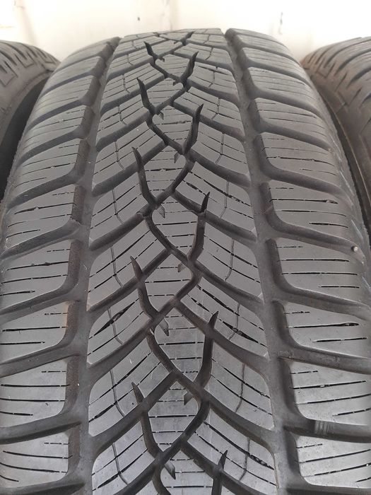 4x Opony zimowe 205/60R16 Fulda KristallControl HP2 / 8-8,5mm