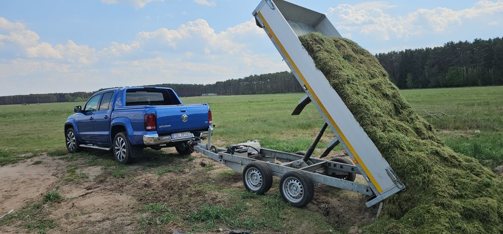 Koszenie traw profesjonalnym traktorkiem