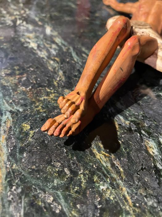 Cristo em madeira Buxo Séc XIX Arte Sacra 22 cm