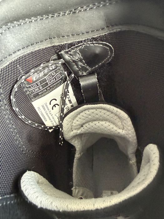 Sprzedam buty motocyklowe Dainese rozmiar 42