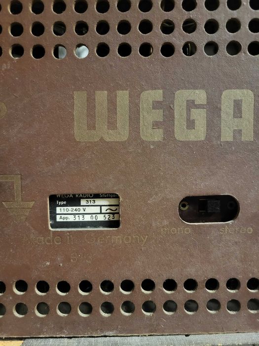 Rádio Vintage WEGA Stereo – Modelo 313
