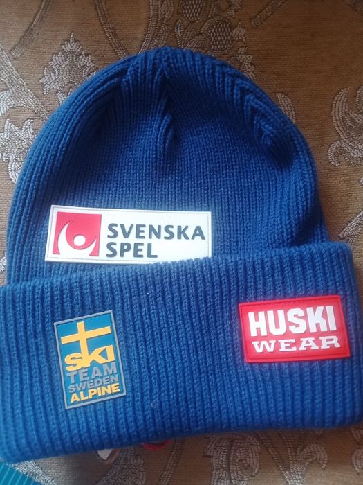 Huski wear. Шапка зимова спортивна.