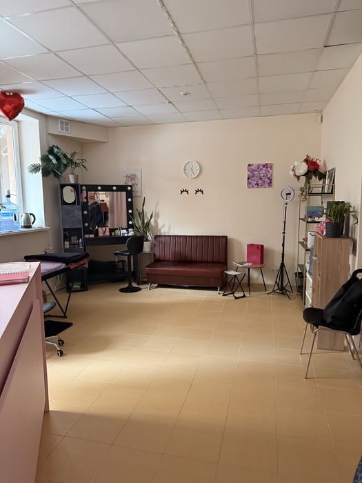 Суборенда приміщення в студії краси на Боголюбова