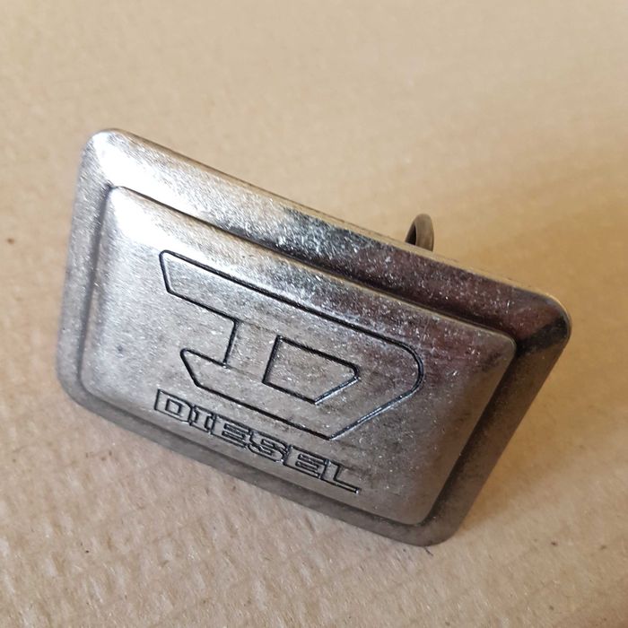 Пряжка Diesel обмен