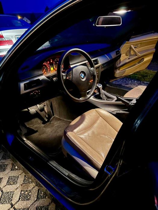 BMW 320i E90 2.0 Benzyna