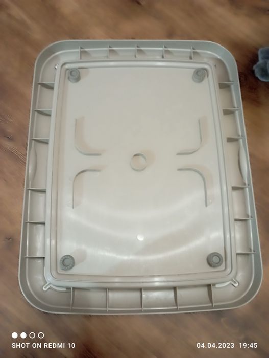 Лоток для цуциків.