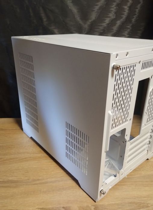 Комп'ютерний корпус CoolMen