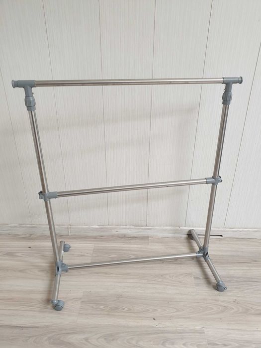 wieszak nierdzewny regulowany wys. 176 cm  składany