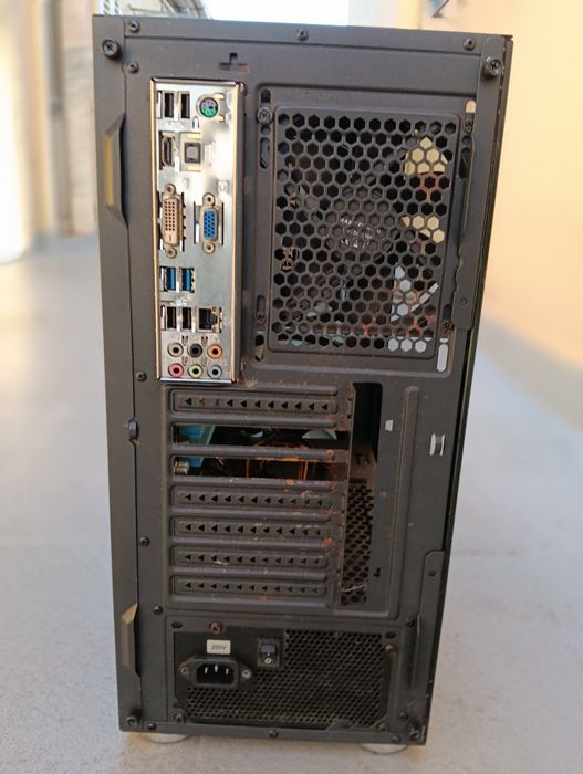 Pc gaming para peças