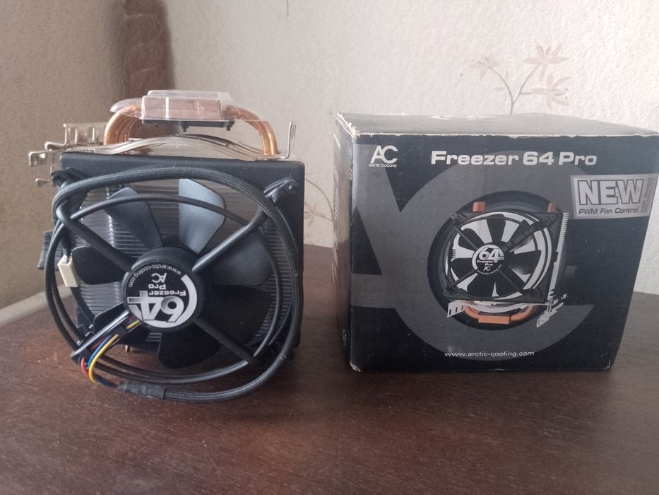 Кулер Arctic Freezer 64 Pro PWM