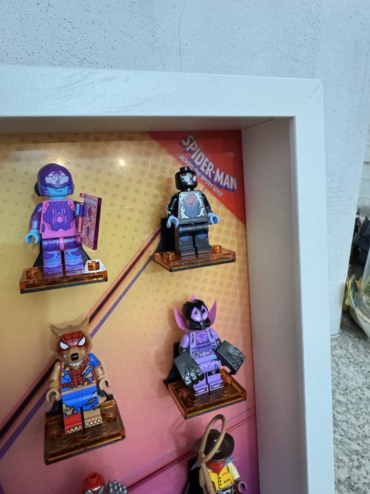 Quadro para minifiguras lego spiderman