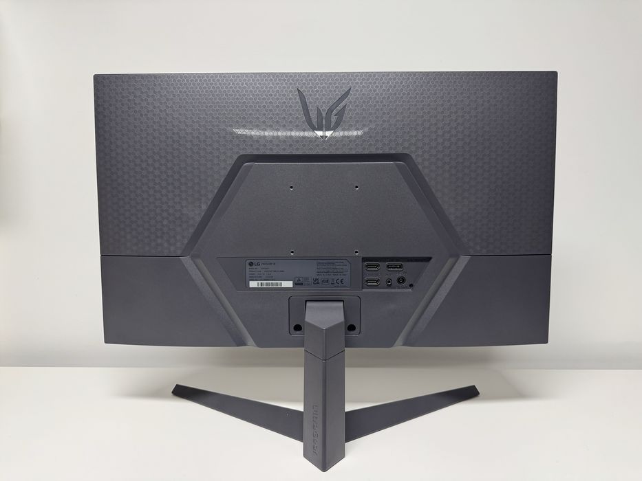 Monitor Gaming LG UltraGear 24" 180Hz - Impecável (como novo)