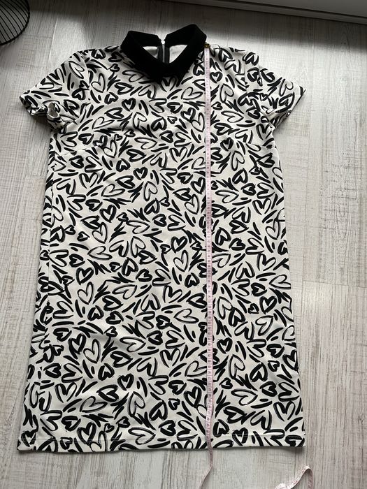 Sukienka z kołnierzykiem