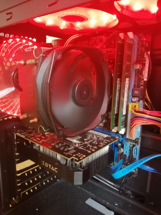 Komputer Gemingowy dla gracza "Tytan "700