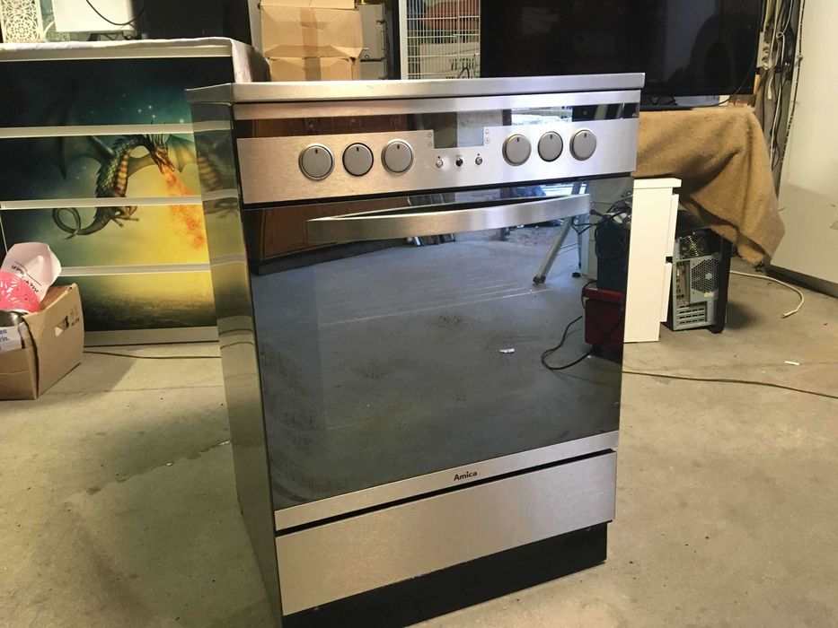 Kuchenka elektryczna Amica srebrna