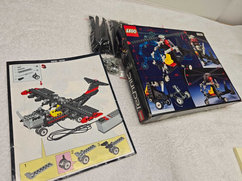 Lego Technic 8836 "Sky Ranger"; 1992; [77]