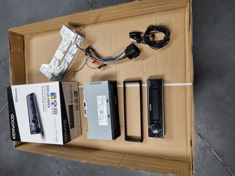 Auto radio kenwood BT306