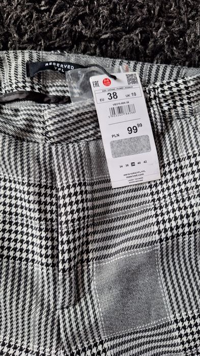 Nowe z metką spodnie w kratkę Reserved 38