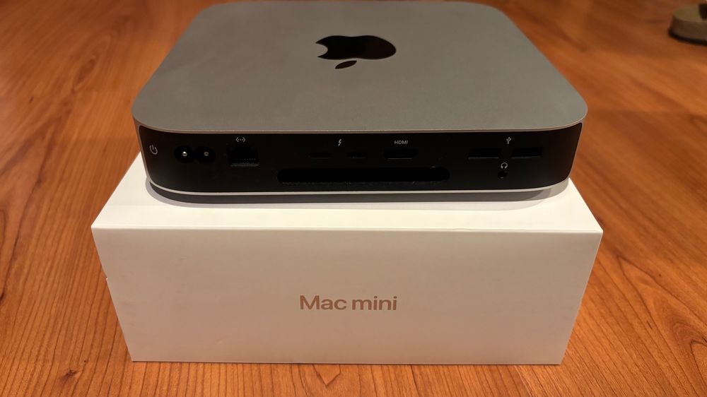 MacMini Chip Apple M2 + Teclado e Rato da Apple