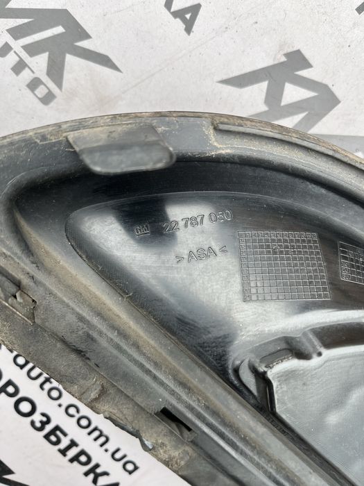 Протитуманна фара ліва / права з решіткою Opel Insignia 13-17р.