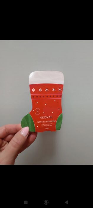 Lakier hybrydowy Santa's surprise NeoNail