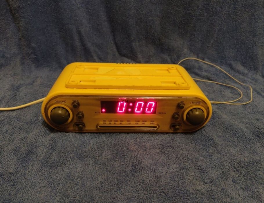 Кухонные часы с FM приёмником