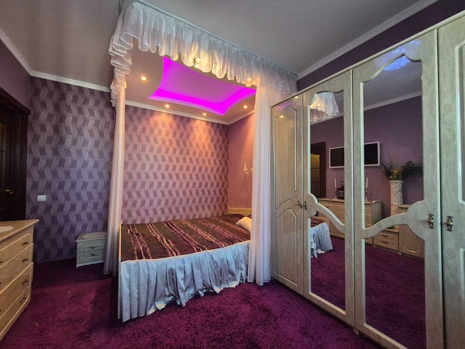 Продажа 3-х кім квартири вул. Рональда Рейгана, 9