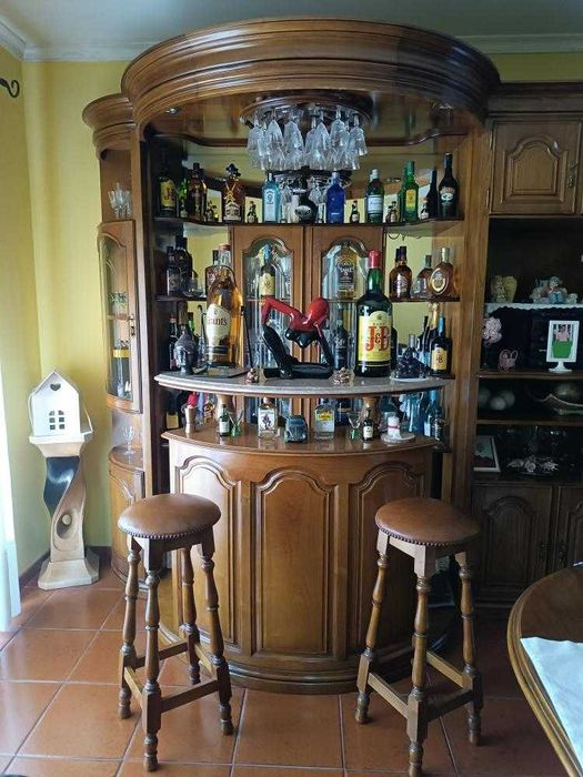 Só hoje Bar + bancos