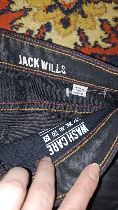 Джинси скіні з напиленням.