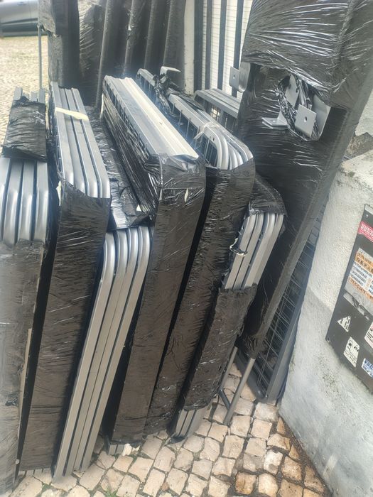 6 Beliches em metal com colchão