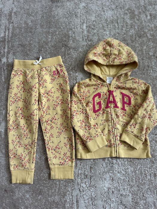 Спортивний костюм gap