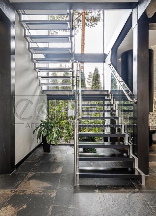 Продаж будинку Лебедівка