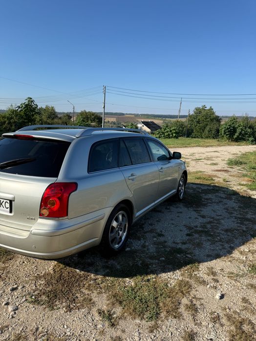 Toyota Avensis T25