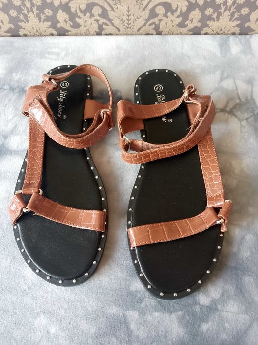 sandałki 40 motyw wężowy