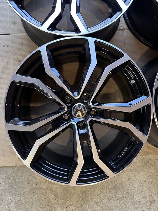 Диски.   Volkswagen.  R20.   5/120    Germany