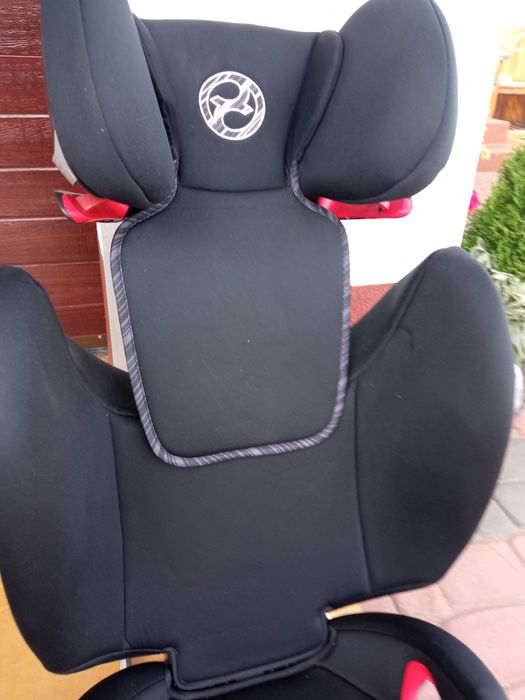 Renomowany fotelik samochodowy  Cybex Solution S-Fix  15-36kg
