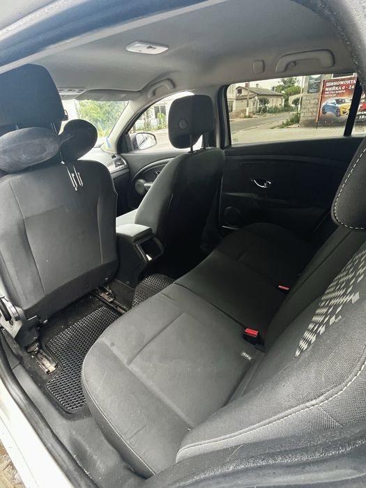 Продам Renault Megane III 2013 року.