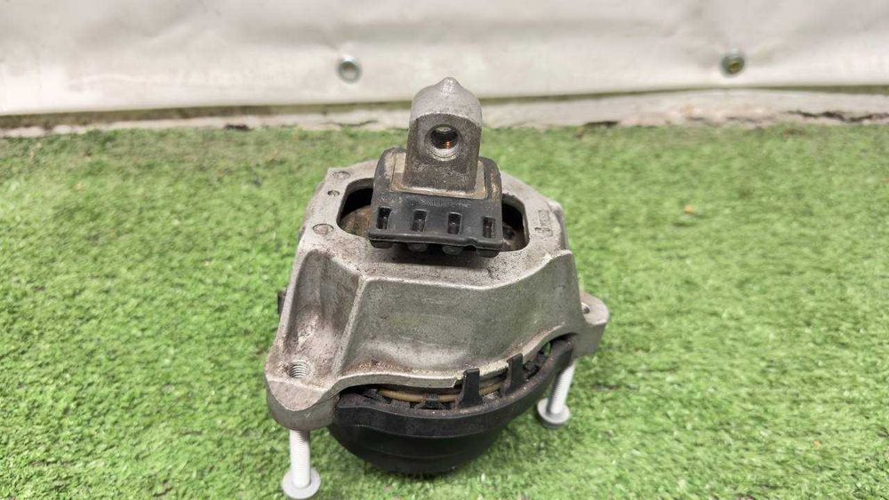 Подушка двигателя BMW G11 G12 G14 G15 G16 опора подушки ліва права